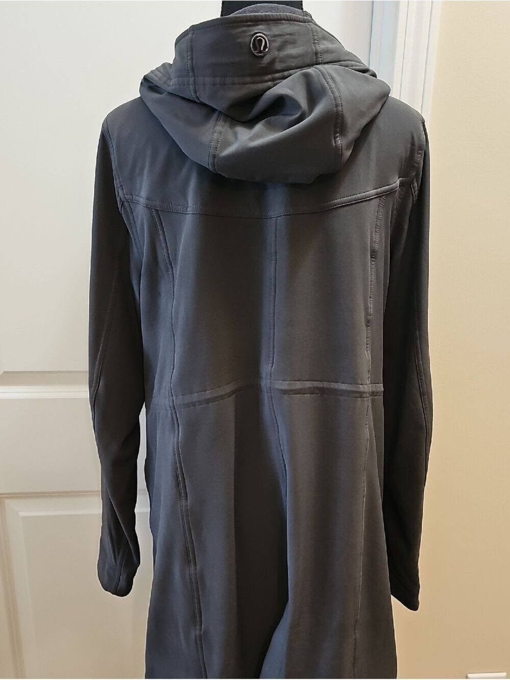 Lululemon Coat - Picture 4 of 7
